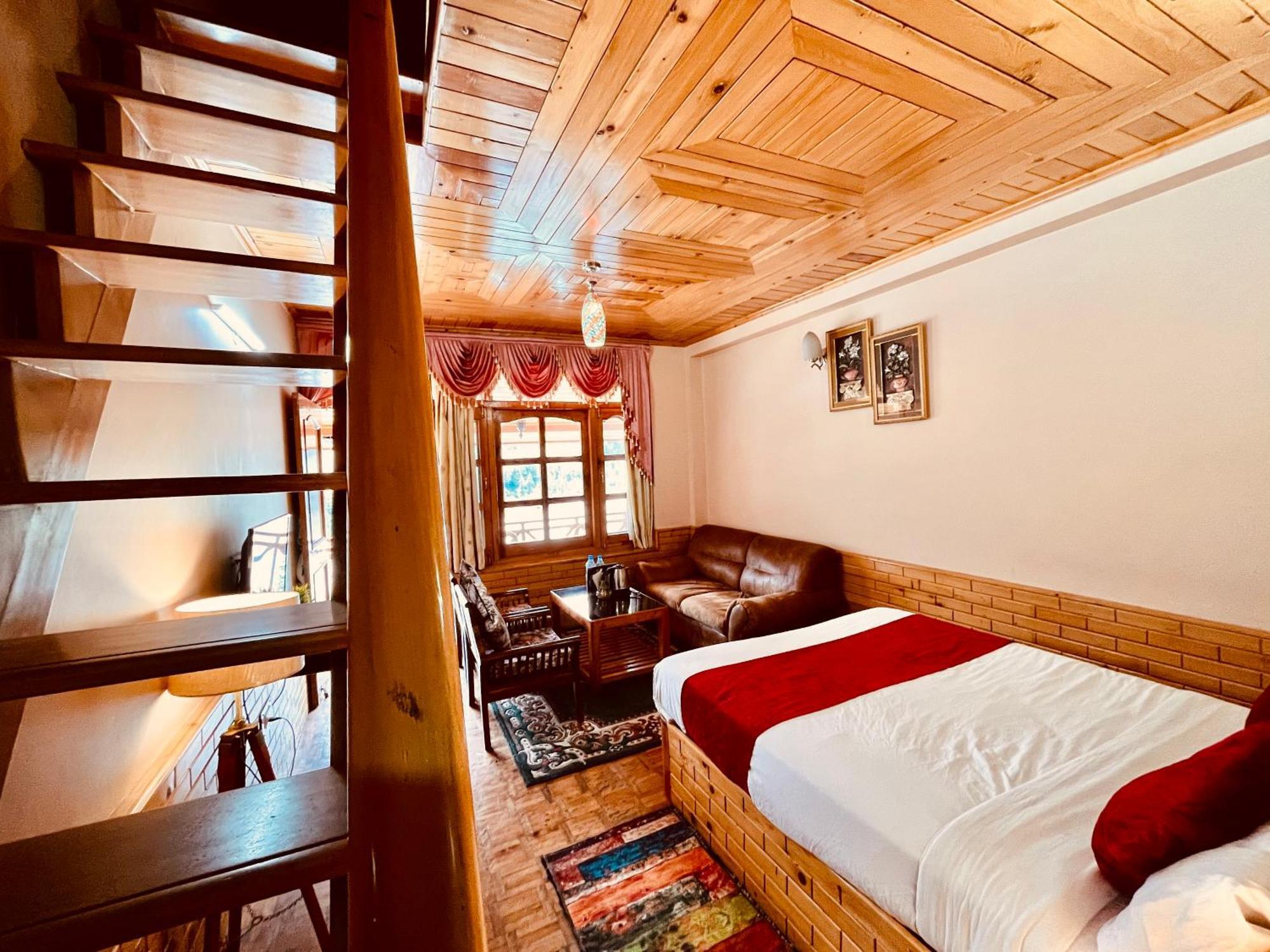 Hotel Hollywood Manali - Scenic River & Mountain View With Premium Rooms Bagian luar foto