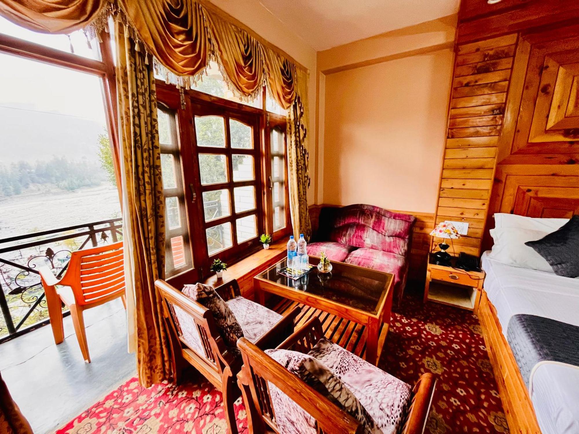 Hotel Hollywood Manali - Scenic River & Mountain View With Premium Rooms Bagian luar foto