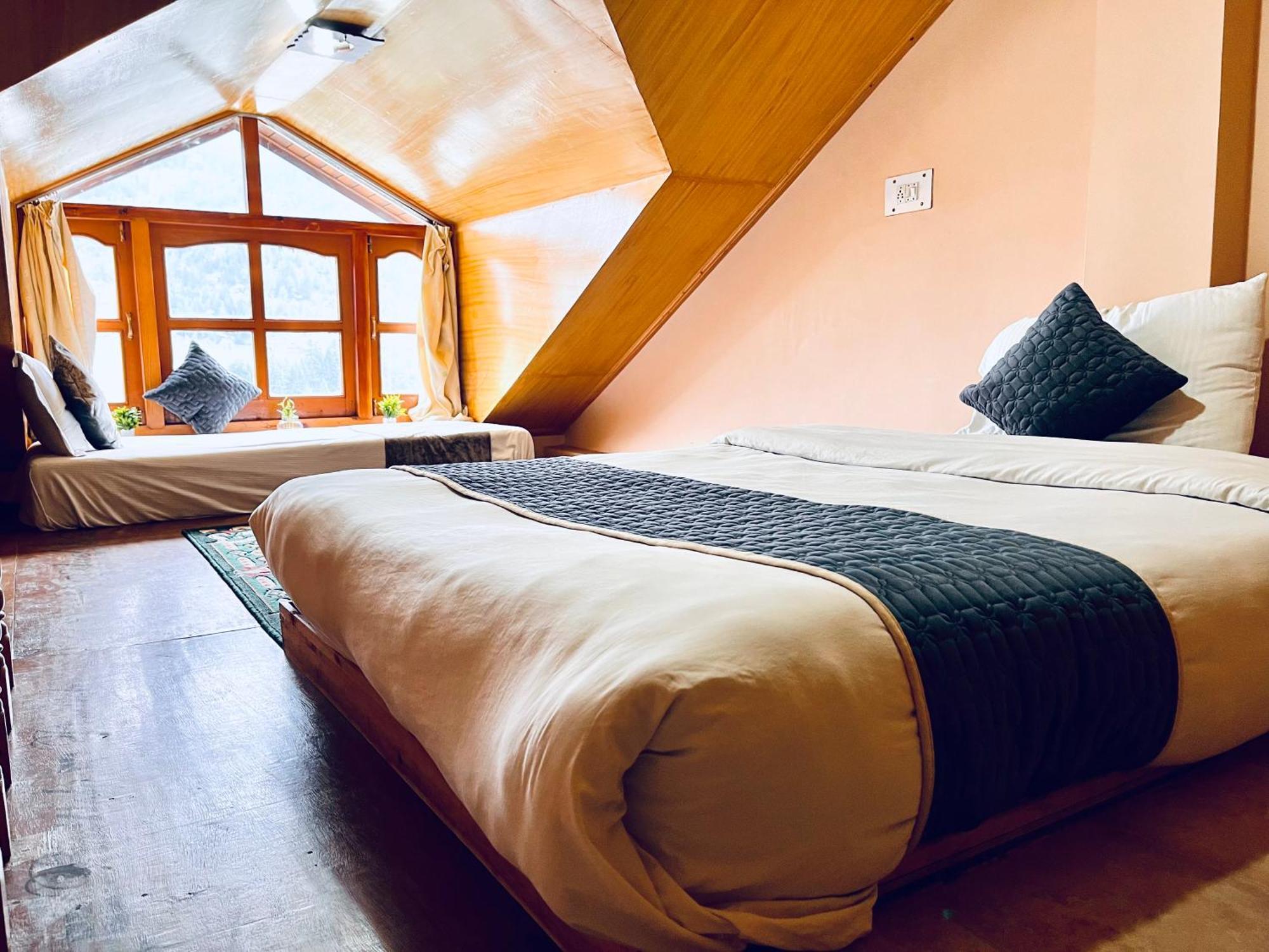 Hotel Hollywood Manali - Scenic River & Mountain View With Premium Rooms Bagian luar foto