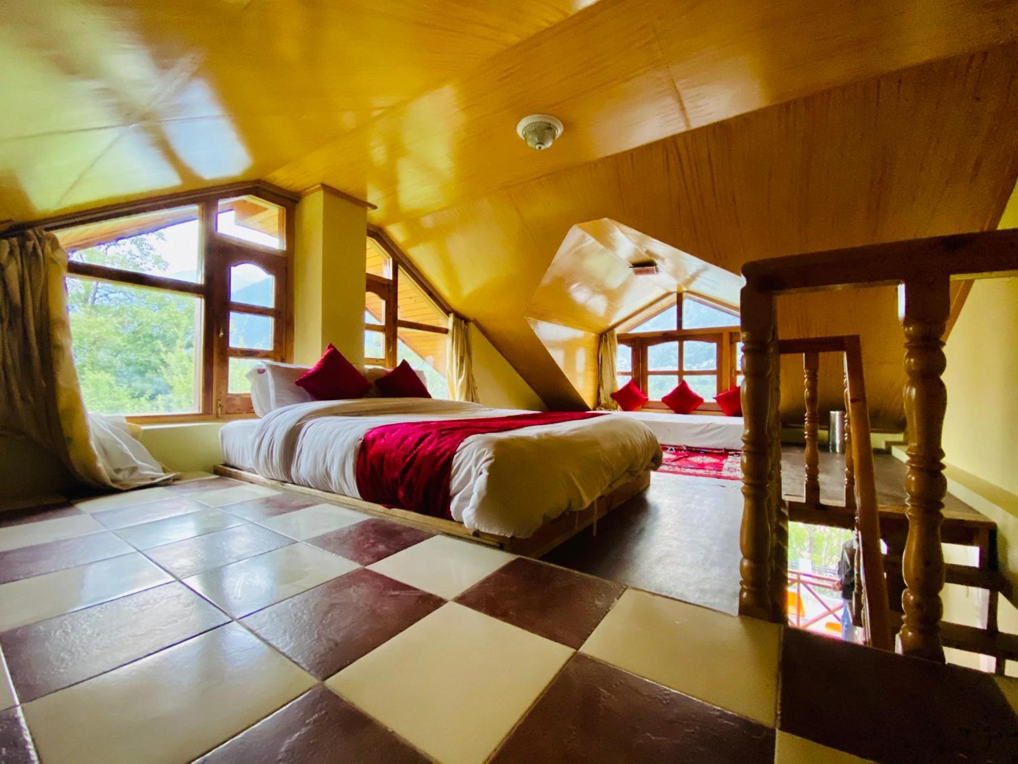 Hotel Hollywood Manali - Scenic River & Mountain View With Premium Rooms Bagian luar foto